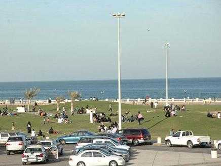 تخصيص 100 متر حرماً للشواطئ ينعش السياحة في المدن الساحلية