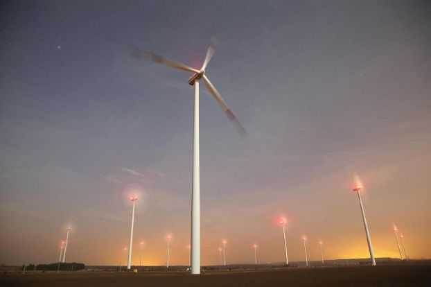 25 شركة تتأهل لإنتاج 400 ميغاواط من الطاقة الكهربائية من طاقة الرياح بالجوف