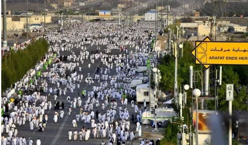 لبيك اللهم لبيك.. قوافل مليونية من حجاج بيت الله الحرام تصل مشعر عرفات في موقف مهيب..