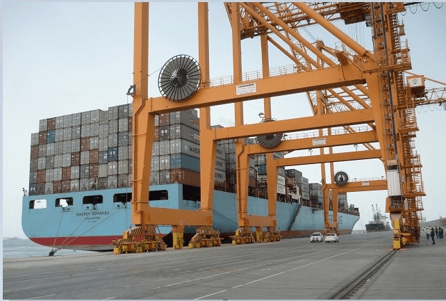 مناولة البضائع في ميناء ينبع التجاري ترتفع إلى 193 % خلال شهر