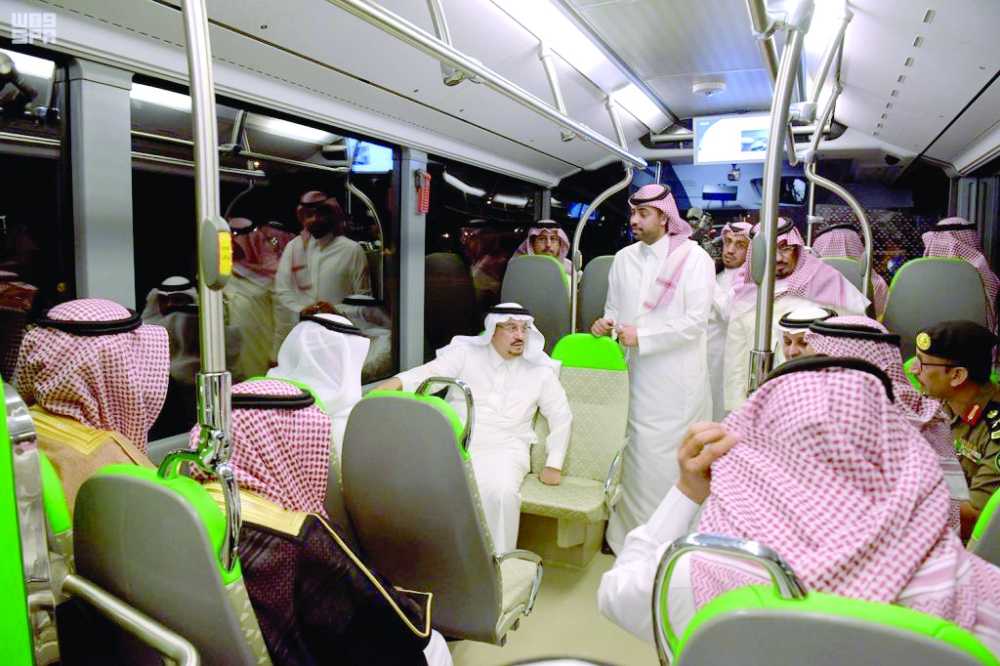تركيب السكك الحديدية في قطار الرياض يقارب الانتهاء.. ونسبة الإنجاز في كامل المشروع 75%