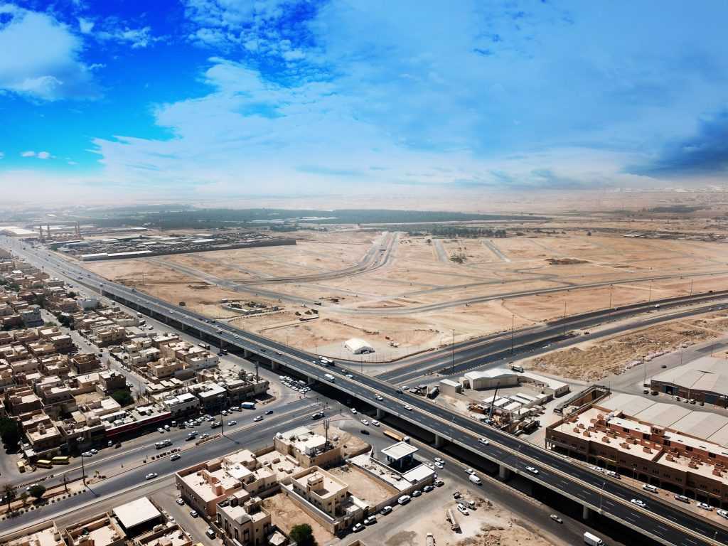 قطع أراضي سكنية وتجارية