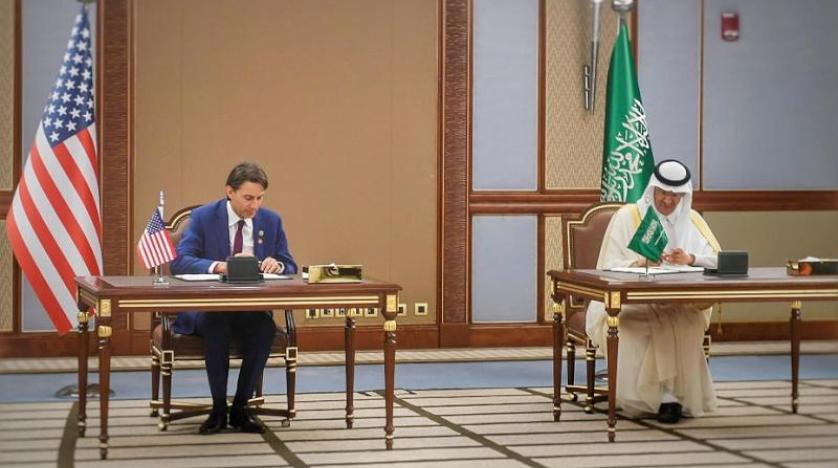 الأمير عبدالعزيز بن سلمان وزير الطاقة السعودي خلال توقيع اتفاقية تعاون سعودي أميركي