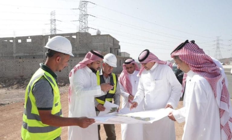 نائب وزير الإسكان يتفقد المشاريع السكنية