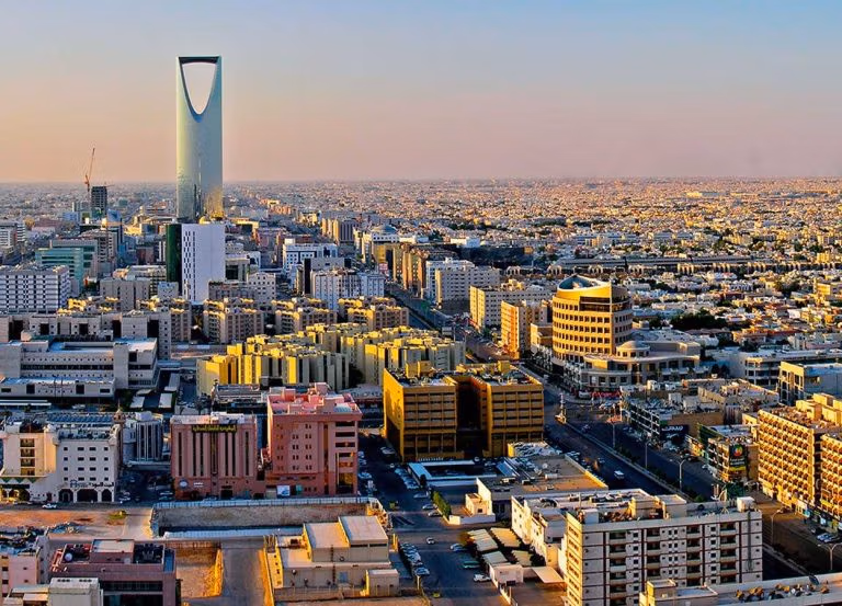 صندوق النقد الدولي سوق المكاتب في الرياض