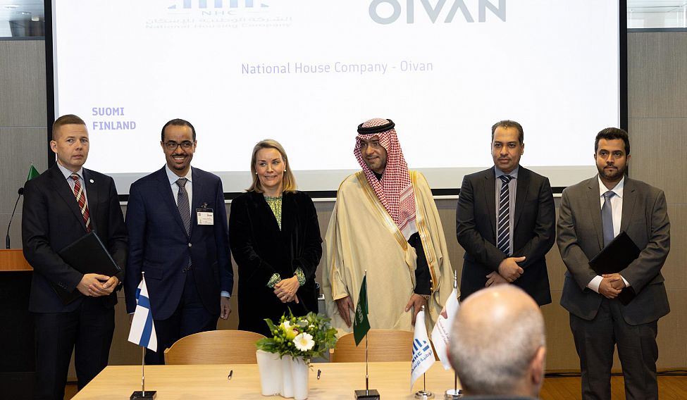وزير الإسكان يشهد توقيع 7 اتفاقيات تعاون بين شركات سعودية وفنلندية