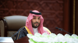 سمو ولي العهد خلال رئاسة جلسة مجلس الوزراء والموافقة على نظام المعاملات التجارية